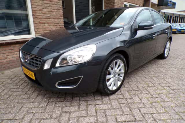 Volvo S60 (2011) thumbnail 1