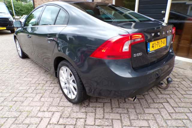 Volvo S60 (2011) thumbnail 3