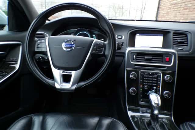 Volvo V60 (2013) thumbnail 5