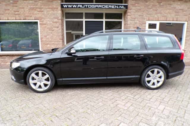 Volvo V70 (2008) thumbnail 2