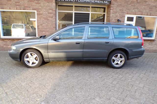 Volvo V70 (2003) thumbnail 2