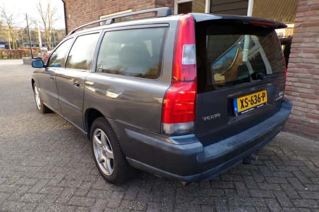 Volvo V70 (2003) thumbnail 3