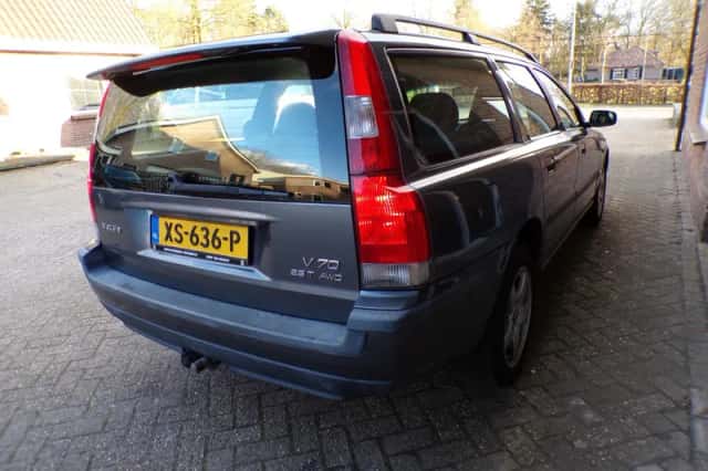 Volvo V70 (2003) thumbnail 6