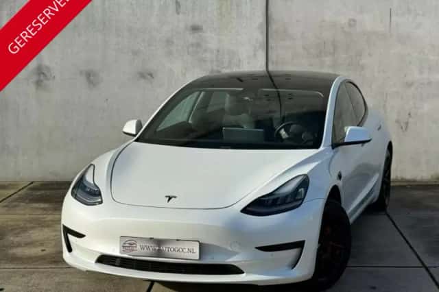 Tesla Model 3 (2019) thumbnail 1