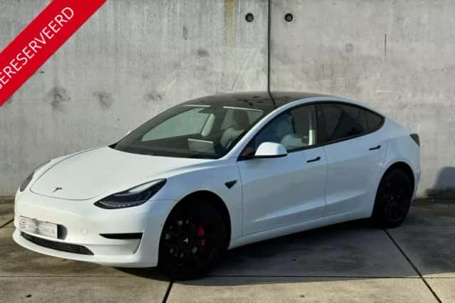 Tesla Model 3 (2019) thumbnail 2