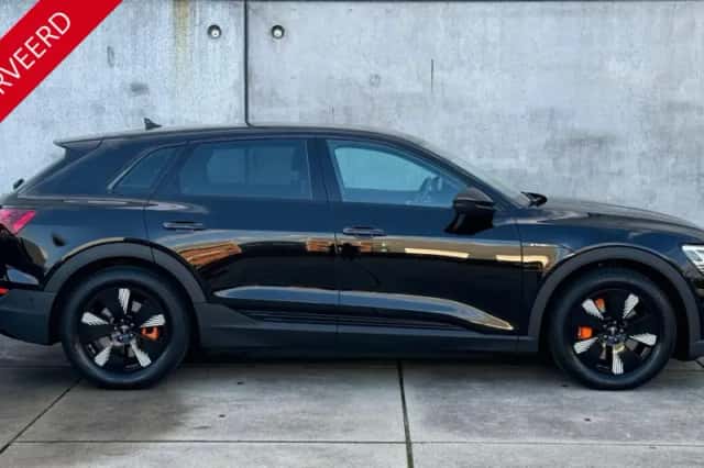 Audi e-tron (2020) thumbnail 5
