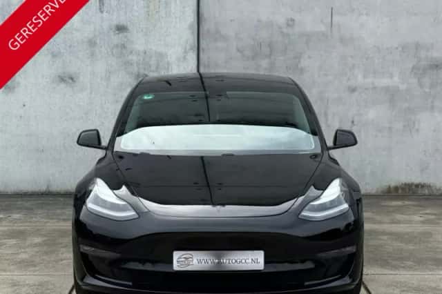 Tesla Model 3 (2019) thumbnail 3