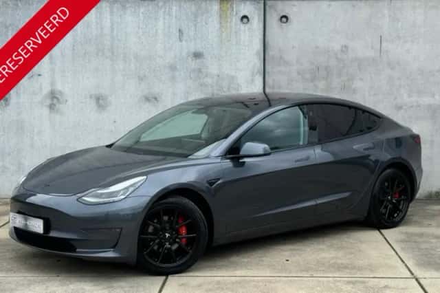 Tesla Model 3 (2019) thumbnail 2