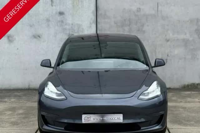 Tesla Model 3 (2019) thumbnail 3
