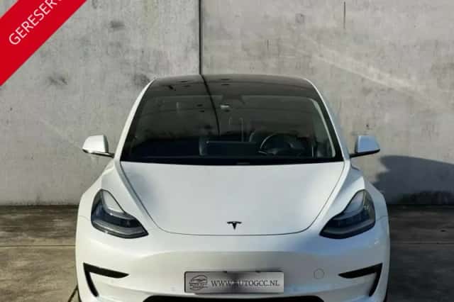 Tesla Model 3 (2019) thumbnail 3