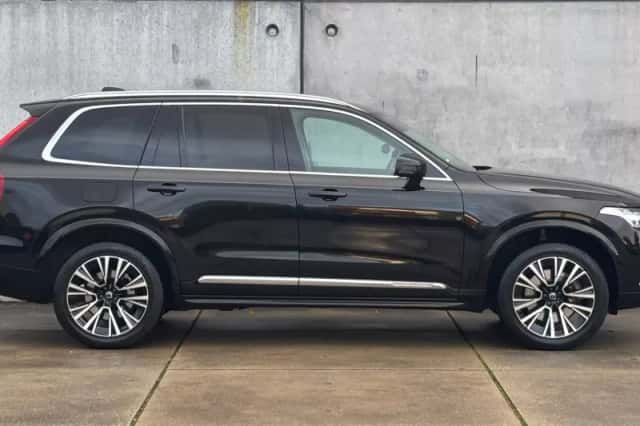 Volvo XC90 (2022) thumbnail 4