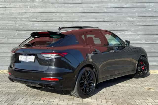 Maserati Levante (2021) thumbnail 5