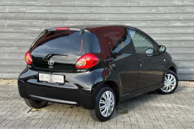 Toyota Aygo (2007) thumbnail 5