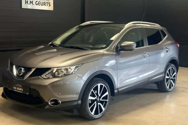 Nissan Qashqai (2017) thumbnail 1