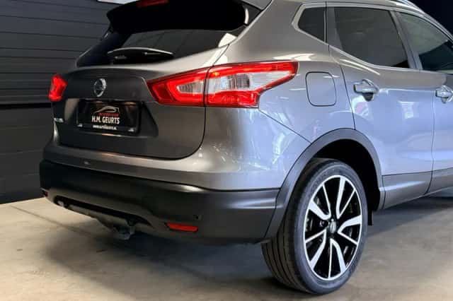 Nissan Qashqai (2017) thumbnail 6