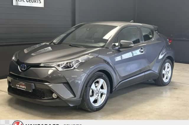 Toyota C-HR (2018) thumbnail 1