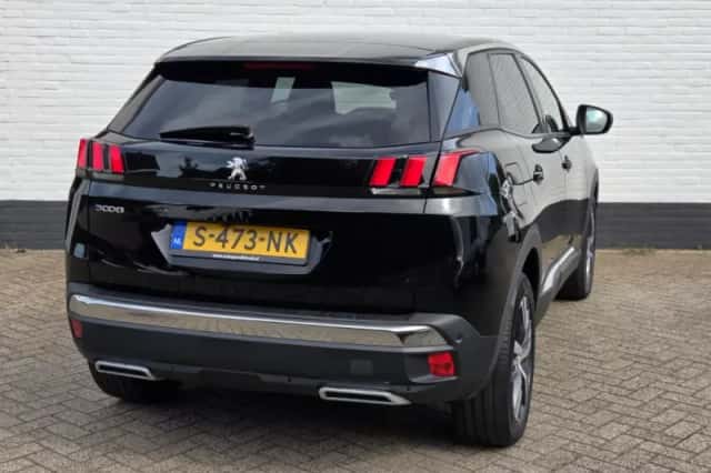 Peugeot 3008 (2023) thumbnail 5
