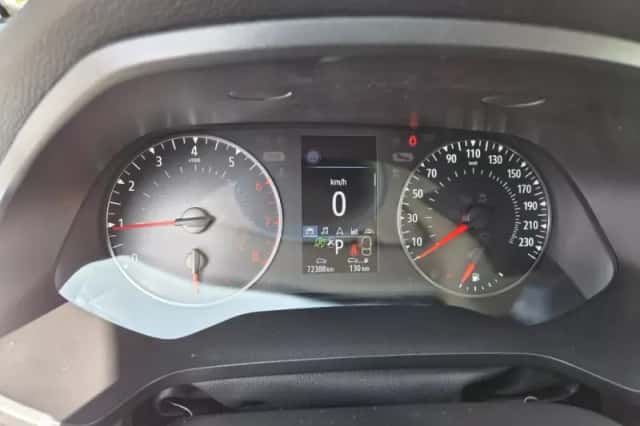 Renault Captur (2021) thumbnail 6