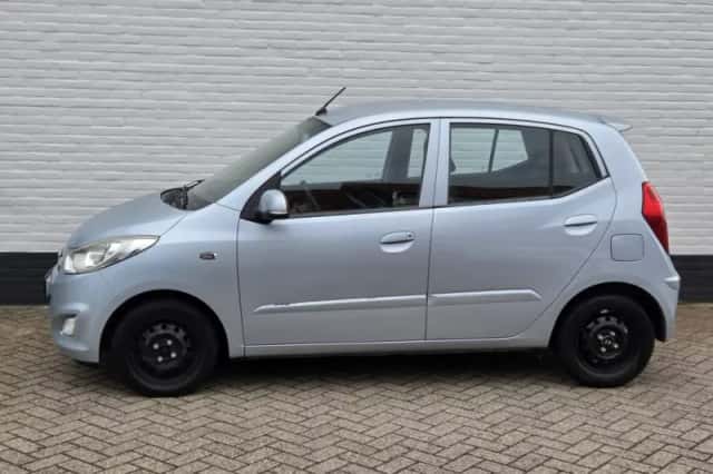 Hyundai i10 (2011) thumbnail 3