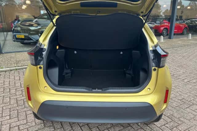 Toyota Yaris Cross (2024) thumbnail 6