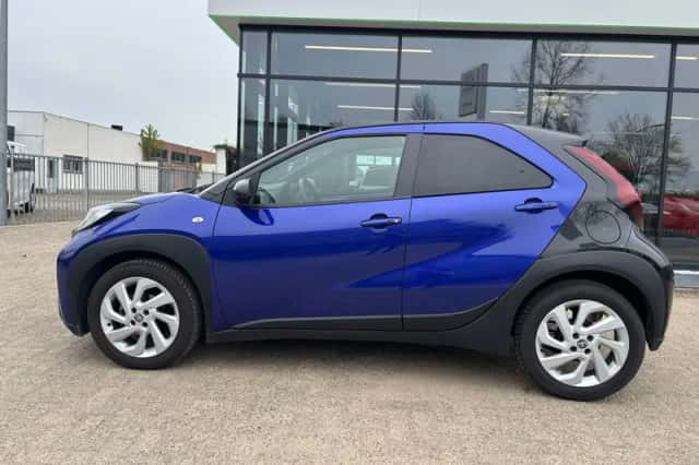 Toyota Aygo X (2022) thumbnail 3