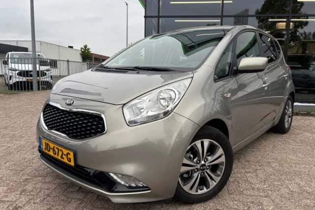 Kia Venga (2016) thumbnail 1