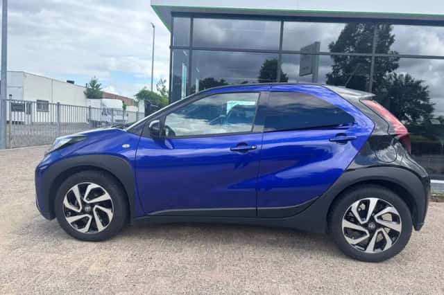 Toyota Aygo X (2023) thumbnail 2