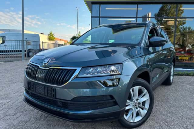 Škoda Karoq (2021) thumbnail 1
