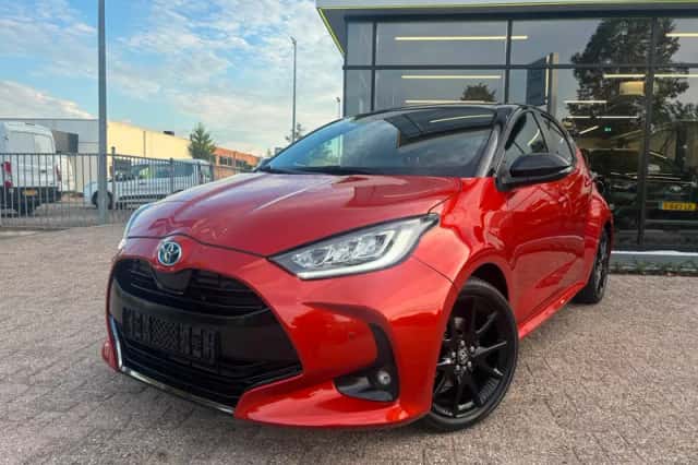 Toyota Yaris (2022) thumbnail 1