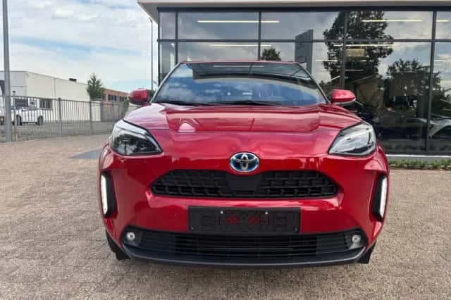 Toyota Yaris Cross (2023) thumbnail 2