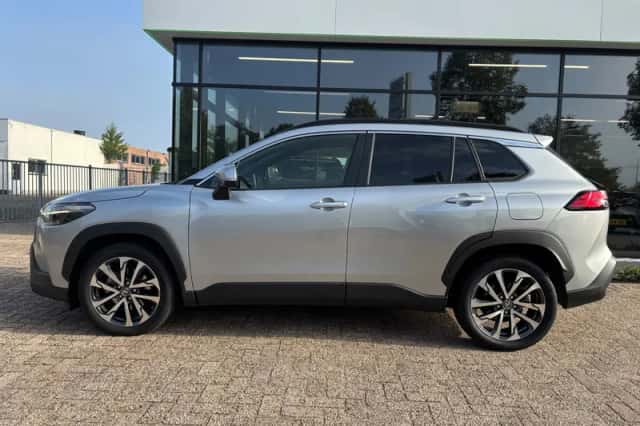 Toyota Corolla Cross (2022) thumbnail 4