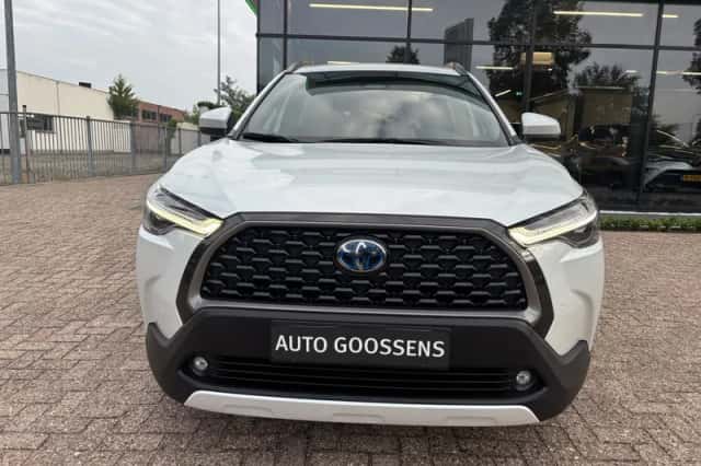 Toyota Corolla Cross (2023) thumbnail 3