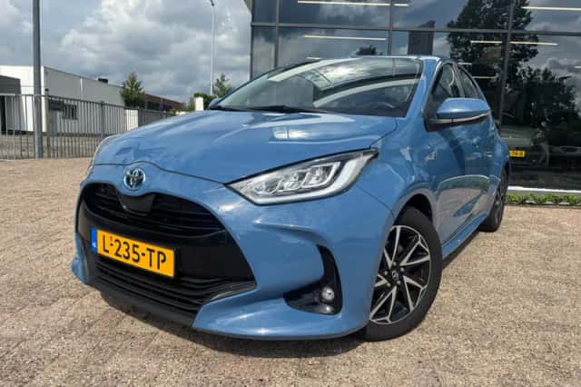 Toyota Yaris (2021) thumbnail 1