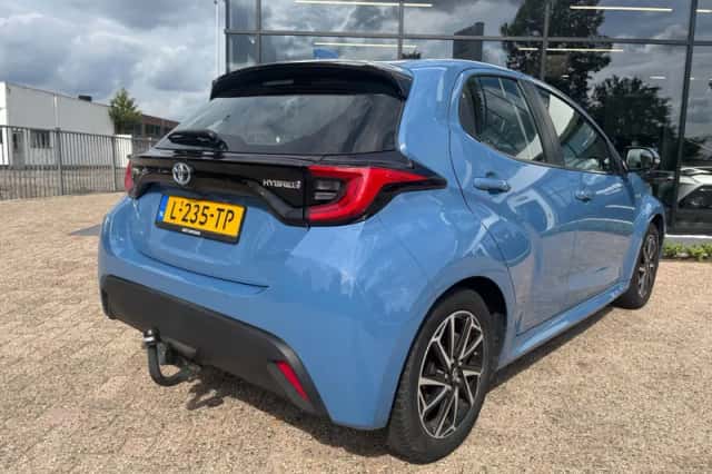 Toyota Yaris (2021) thumbnail 5