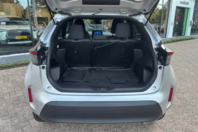 Toyota Yaris Cross (2024) thumbnail 5