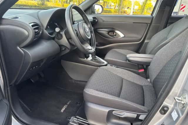 Toyota Yaris Cross (2024) thumbnail 6