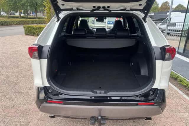 Toyota RAV4 (2020) thumbnail 5