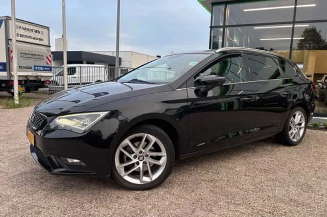 SEAT Leon (2016) thumbnail 2