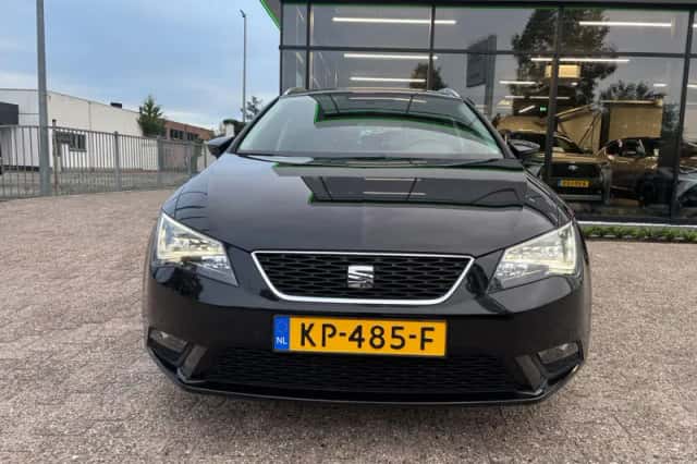 SEAT Leon (2016) thumbnail 3