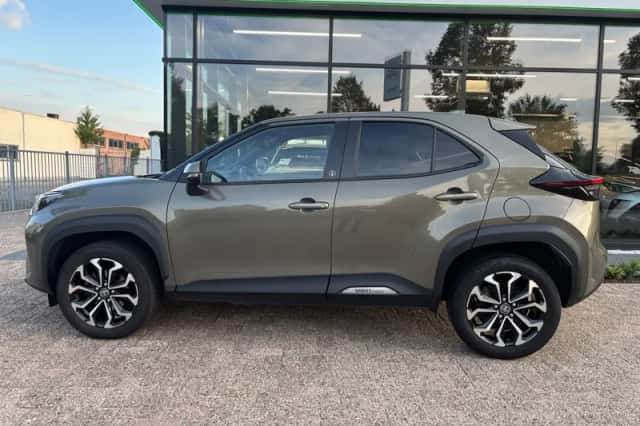 Toyota Yaris Cross (2022) thumbnail 4
