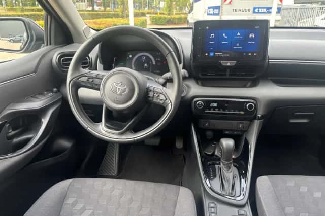 Toyota Yaris (2025) thumbnail 5