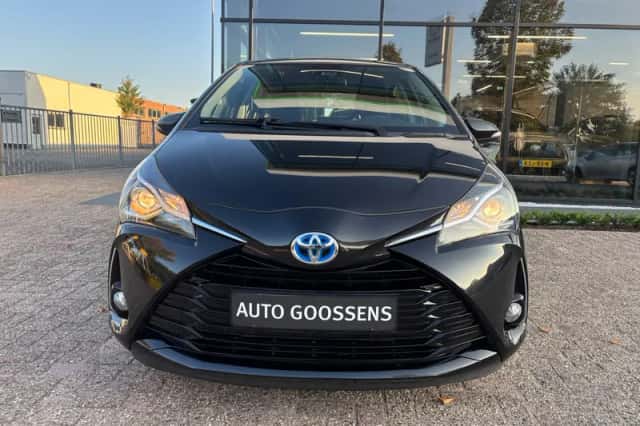 Toyota Yaris (2018) thumbnail 4