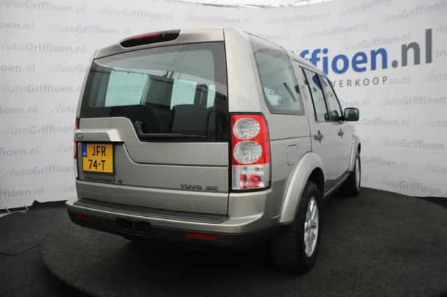 Land Rover Discovery (2010) thumbnail 5