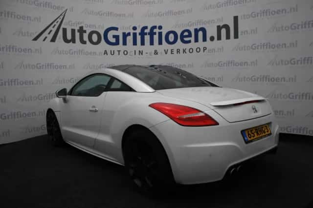 Peugeot RCZ (2011) thumbnail 3