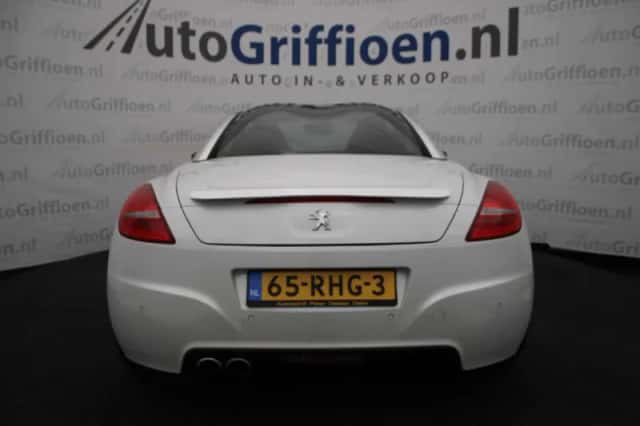 Peugeot RCZ (2011) thumbnail 4