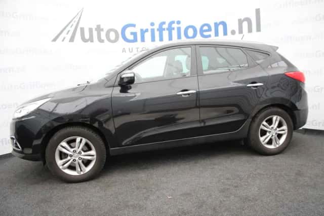 Hyundai ix35 (2010) thumbnail 2