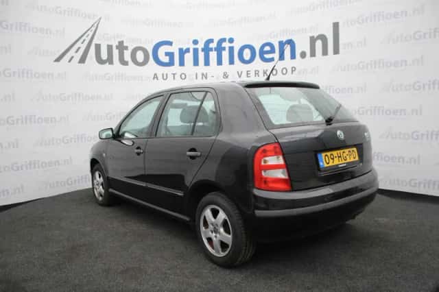 Škoda Fabia (2001) thumbnail 3