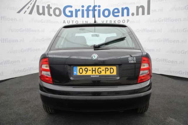 Škoda Fabia (2001) thumbnail 4