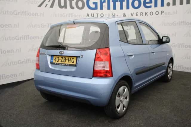Kia Picanto (2007) thumbnail 5