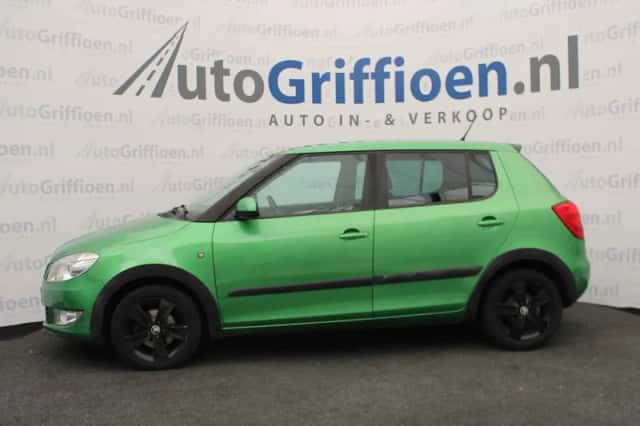 Škoda Fabia (2012) thumbnail 2
